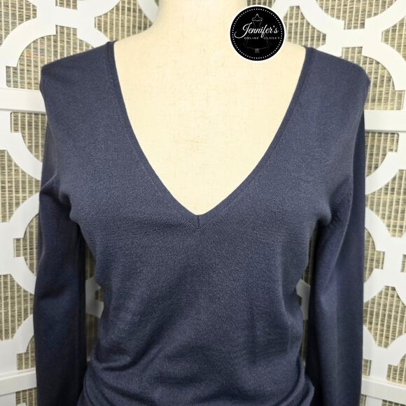 The Limited NWT Blue/Gray V-Neck Ruched Sides Long Sleeve Sweater Size Medium - Picture 4 of 13